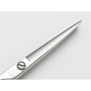 กรรไกรสำหรับคนถนัดซ้าย HIKARI 601 ใบมีดสแตนเลสทรงทันสมัยพร้อมปลายคม - Product Image 3