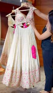 Nouveau Designer Wedding Wear Blanc Faux Georgette Belle Séquence Lourde Travail Et Broderie Lehenga Et Choli Avec Dupatta - Product Image 3