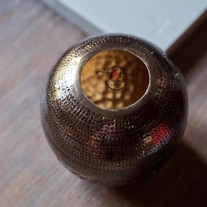 Florero de suelo de Metal texturizado de aluminio de estilo moderno, recién llegado, decoración para fiesta de boda, jardín, hogar, con diferentes acabados - Product Image 3