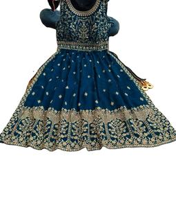 Nuevo conjunto de diseñador indio Kurta Sharara, hermoso Top bordado de Georgette Sharara con Koti, vestido festivo listo para fiesta - Product Image 1