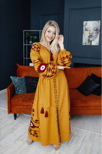 Vestido Ucraniano de Diseñador, Hecho a Mano, Largo hasta el Suelo, con Cintura Natural, Ecológico, Tejido Bordado en Color Sólido Único - Product Image 4