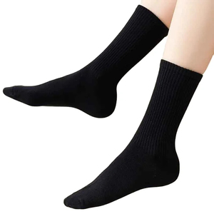Chaussettes d'été pour hommes, couleur unie, blanches et noires, antibactériennes, respirantes, décontractées, invisibles, chaussettes de sport - Product Image 1