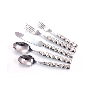 Poignée de conception simple Couverts en acier inoxydable finis enduits de couleur noire Couverts allant au lave-vaisselle pour un usage domestique Cuillère Fourchette Couteau - Product Image 4