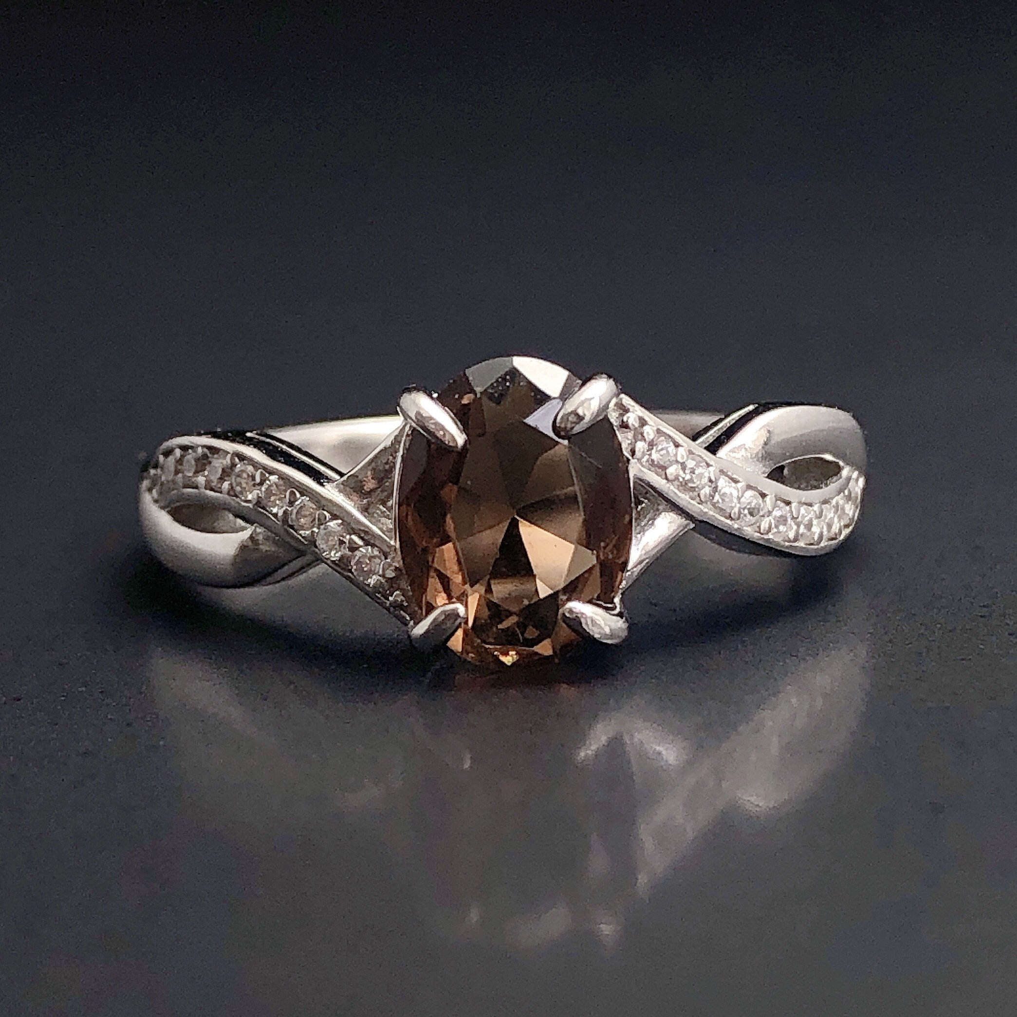 สีน้ำตาล