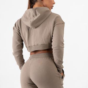 Conjunto de sudadera con capucha personalizada para mujer Top corto de gran tamaño y pantalones de chándal Traje de calle de dos piezas - Product Image 2