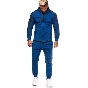 Vente en gros de survêtements de jogging de haute qualité avec logo personnalisé Vêtements de sport pour entraînement de football Survêtement deux pièces en nylon pour hommes OEM - Product Image 1