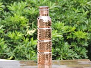 Bouteille d'eau en cuivre de qualité supérieure, écologique, finition polie, avec couvercle anti-fuite pour la maison et les voyages - Product Image 3