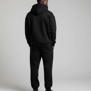 Ensemble de survêtement personnalisé OEM 2026 pour homme, streetwear, 2 pièces, 300 g/m², noir uni, 100 % coton, sweat à capuche et pantalon de jogging - Product Image 2