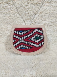 กระเป๋าถือหนัง PU แท้สไตล์โบฮีเมียนโมร็อกโก เป็นมิตรกับสิ่งแวดล้อม นุ่มสบาย ปิดแบบคลุม ลายคิลิม ทรงครึ่งวงกลม สำหรับผู้หญิง สะพายไหล่ - Product Image 2