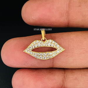 Colgante de Oro de 14K con Forma de Labios y Diamante Natural, Joyería Cristiana de Lujo para Mujer - Product Image 2