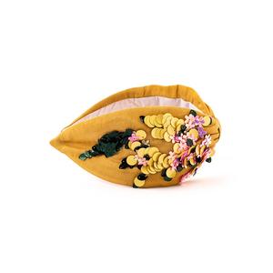 Bandeau pour femme fait à la main avec perles de rocaille multicolores conçues pour les looks avant-gardistes et confortables toute la journée - Product Image 5