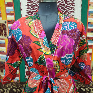 Kimono de algodón suave con diseño de fruta impresa a mano para mujer tela transpirable ligera perfecta para vacaciones en la playa o informal - Product Image 1