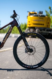 Santa Cruz Bronson 5.0 de Calidad 2025 |   GX AXS / Carbon C Listo para enviar - Product Image 2