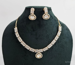 Simple Exclusive Designer Fashion Heavy Round Shape Design Kundan And Pearl Studded <b>Jewellery</b> And Earring Collection <b>For</b> <b>Women</b> - Product Image 1