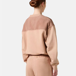 Sudadera de mujer transpirable impresa personalizada con logotipo de marca OEM Streetwear Look fabricante de etiqueta privada para el invierno - Product Image 2