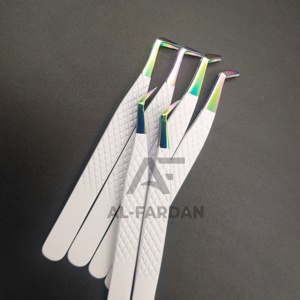 แหนบดัดขนตาแบบบาง 65 45 90 องศา ปลายเพชร จับถนัดมือ สีขาวด้าน ปลายหลายเส้นใย ทำจากสแตนเลสสตีล สำหรับต่อขนตาแบบวอลลุ่ม - Product Image 4