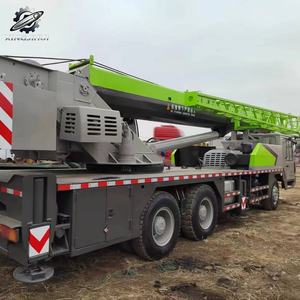 Grue hydraulique sur camion Zoomlion ZTC250V d'occasion, 25 tonnes, flèche télescopique maximale de 50 m, marque chinoise d'origine, faible nombre d'heures, certifiée CE - Product Image 3