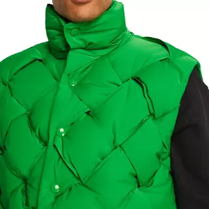 Chaleco informal de invierno de poliéster transpirable Diseño alto Calentador de cuerpo Puffer con estampado decorativo Aspecto elegante - Product Image 5