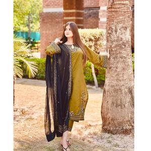 Ensemble haut, pantalon et dupatta de luxe pour femme, avec broderies riches, pour mariage, fêtes et occasions spéciales, provenant d'un fournisseur indien. - Product Image 1