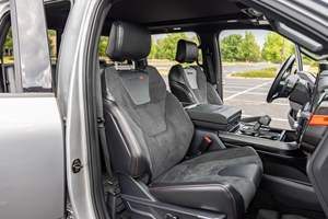 F-150 R 2023 con Motor V8 Supercargado de 700 hp, Tracción en las Cuatro Ruedas, Techo Corredizo y Paquete de Puerta Trasera - Product Image 2