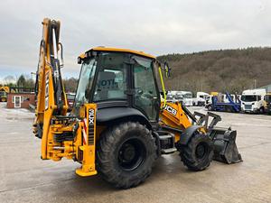 Bonne chargeuse-pelleteuse JCB 3DX Super - Product Image 3