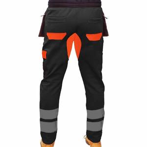 Pantalones de seguridad reflectantes transpirables negros y naranjas para hombre con certificación CE, detección de agujas, bolsillos tipo funda y rodillas reforzadas 2026 - Product Image 4