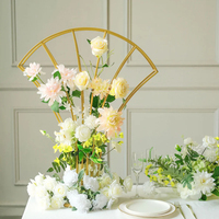Support à fleurs en métal doré pour centres de table de mariage Support à fleurs au design antique pour décoration d'arrangement floral