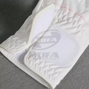 Gants de golf en cuir avec logo personnalisé à prix d'usine OEM Gants de golf en cuir Cabretta de grande qualité pour les golfeurs - Product Image 5