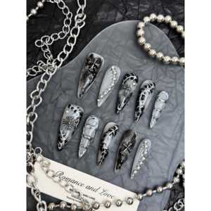 Obsidian Oath Press on Nail Unique et élégant - Product Image 3