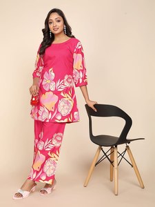 Vente en gros Ensemble Anarkali Kurti avec tissu en coton biologique Dupatta Premium, broderie fine, lot d'exportation en vrac bon marché - Product Image 5