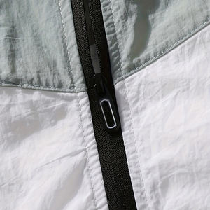 Veste coupe-vent légère d'extérieur Protection UV Tissu en fibre de glace de haute qualité et respirant Bloc de couleur bicolore - Product Image 4