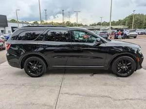 Dodge Durango GT Premium RWD 2023, conduite à gauche, sièges en cuir, pneus R19 - Product Image 4