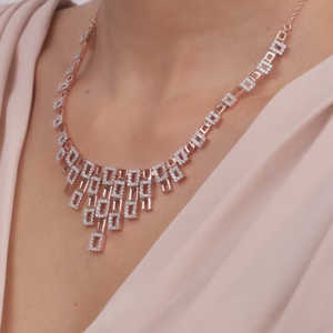 Collar Grace de Anushka en Oro Rosa con Diamantes - Product Image 3