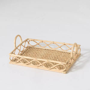 Magnifique plateau de présentation rectangulaire en rotin, plateau de service en osier fait à la main avec détails en treillis, organisateur de table décoratif - Product Image 1