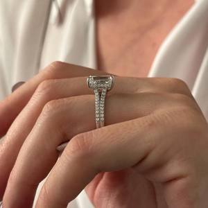 แหวนหมั้นเพชรที่เติบโตในห้องปฏิบัติการเพชร3.5กะรัตสีขาวทอง/VVS2และซ่อนรัศมีในห้องปฏิบัติการแหวนที่ไม่ซ้ำกัน - Product Image 2