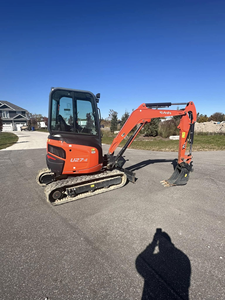 Mini-excavatrice Kubota U27-4 de 2,7 tonnes, à braquage zéro, diesel, compacte, sur chenilles, avec hydraulique auxiliaire, neuve - Product Image 4