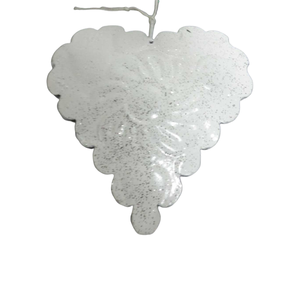 Design élégant décoratif en métal suspendu coeur argent avec couleur scintillante pour la décoration murale personnalisée à la main en vrac - Product Image 6