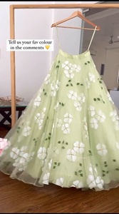 La más hermosa última seda Lehenga Choli con estampado floral para fiestas y ocasiones de invierno - Product Image 3