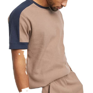 Venta al por mayor en línea Ropa de gimnasia Entrenamiento Hombres Chándal informal Trajes de verano Camisetas y pantalones cortos Correr Jogging Conjunto de traje deportivo - Product Image 6