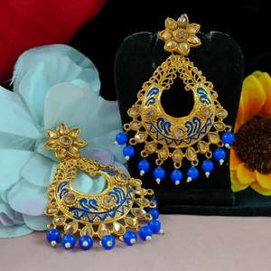 Boucles d'oreilles à la mode au design traditionnel gracieux avec une touche moderne Style confort léger et perles suspendues ton or - Product Image 2