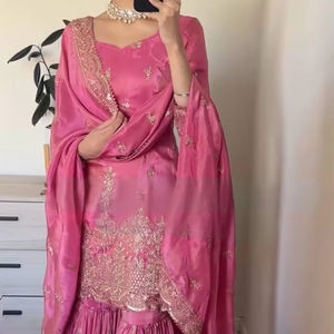 Ensemble de vêtements de soirée styliste Top en Georgette Simar Pur Heavy Plazzo & Dupatta - Product Image 1