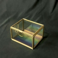 Boîte à bijoux en laiton et verre en gros avec base arc-en-ciel, organisateur de rangement pour bagues et bracelets, taille personnalisée
