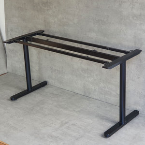 Pieds en acier au design minimaliste pour table de 140x60cm, système TIO, revêtement en poudre HCTO003 - Product Image 2