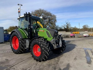 Tractor Agrícola Fendt 724 Vario 2019 de Alto Rendimiento - 240HP, Transmisión por Engranajes, Motor con Tecnología Avanzada, Rodamientos de Primera Calidad, Eficiencia Superior - Product Image 4