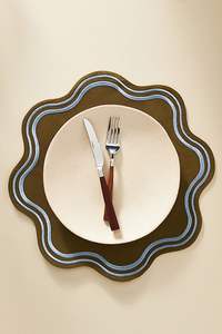 Tapis de table en lin brodé de luxe avec motifs de filetage colorés pour les célébrations festives, les mariages et les rassemblements spéciaux - Product Image 2