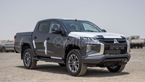 Mitsubishi L200 GLX DC 2.4L 4WD Diésel 2023 Usado, 6 Velocidades, Dirección Diésel, Automático, 6 Asientos, Cuero, Cámara Trasera, Euro III - Product Image 5