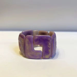 Bracelets en résine polie de qualité supérieure rouge festive pour femmes nouveaux bracelets à la mode bijoux avec décoration - Product Image 1