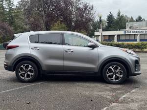 Vente en gros de voitures d'occasion Kia Sportage LX 4 portes SUV 2022 - Product Image 3