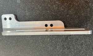 Soporte de metal Placa de soporte de radiador Metal duradero y productos de metal - Product Image 2