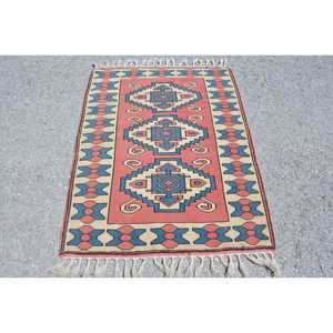 Tapis d'appoint vintage turc 3,7x4,9 pieds, tapis en laine unie rouge et bleu - Product Image 1